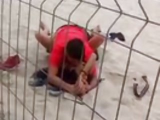 Vzdrochnul دو Dicks ضربدری باحال در چهره او